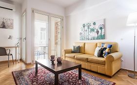 Neat Kolonaki Apartment, Athens City Centre - Nv8